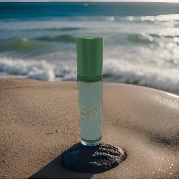 Valaya ( TYPE) Perfume Oil - Picture 3 of 3